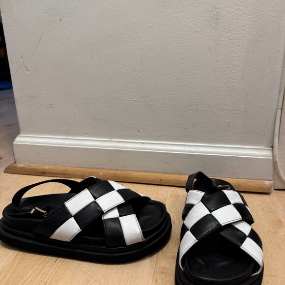 Alohas Marshmallow Black & White Checkered Sandals - Picture 4 of 5